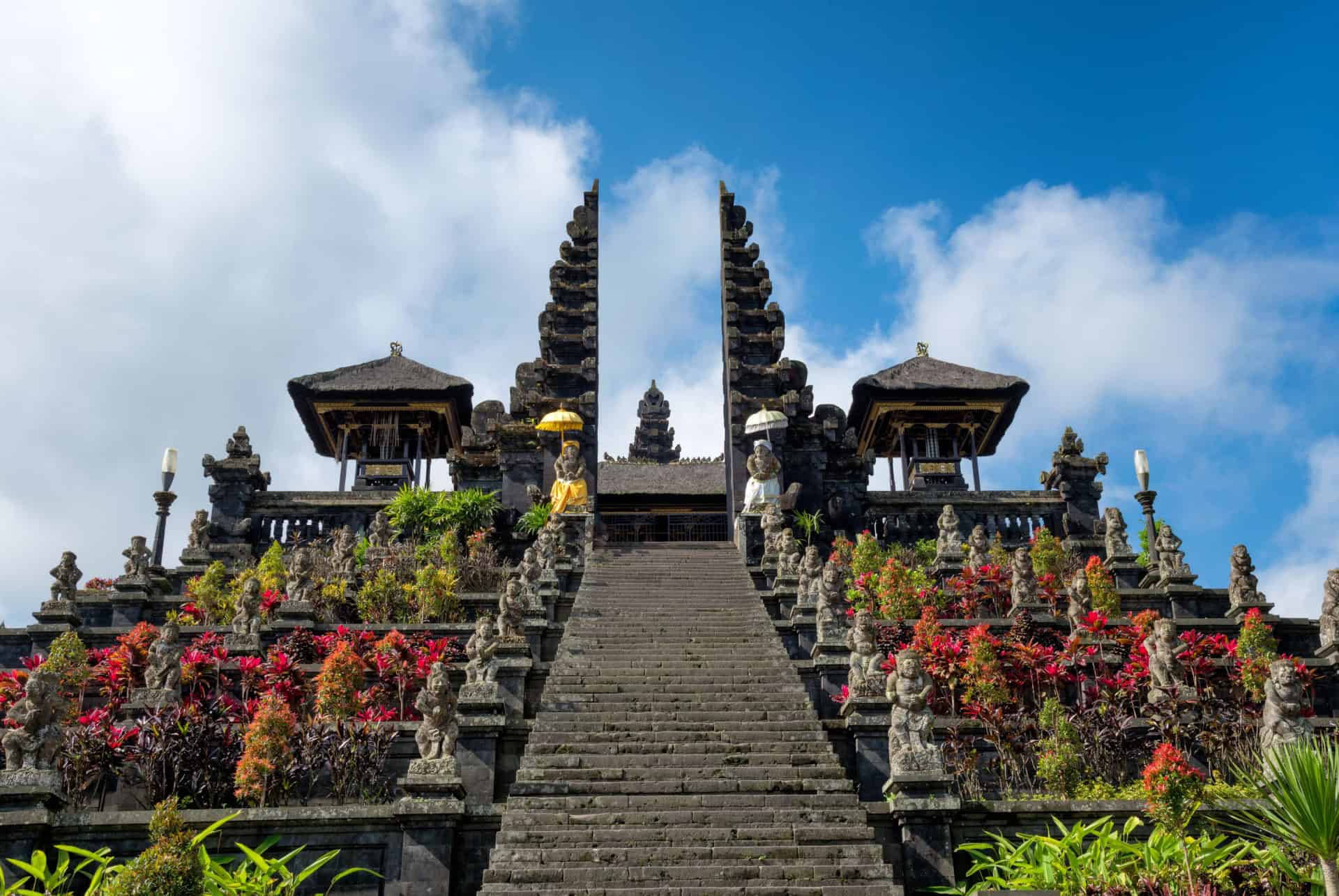 pura besakih bali