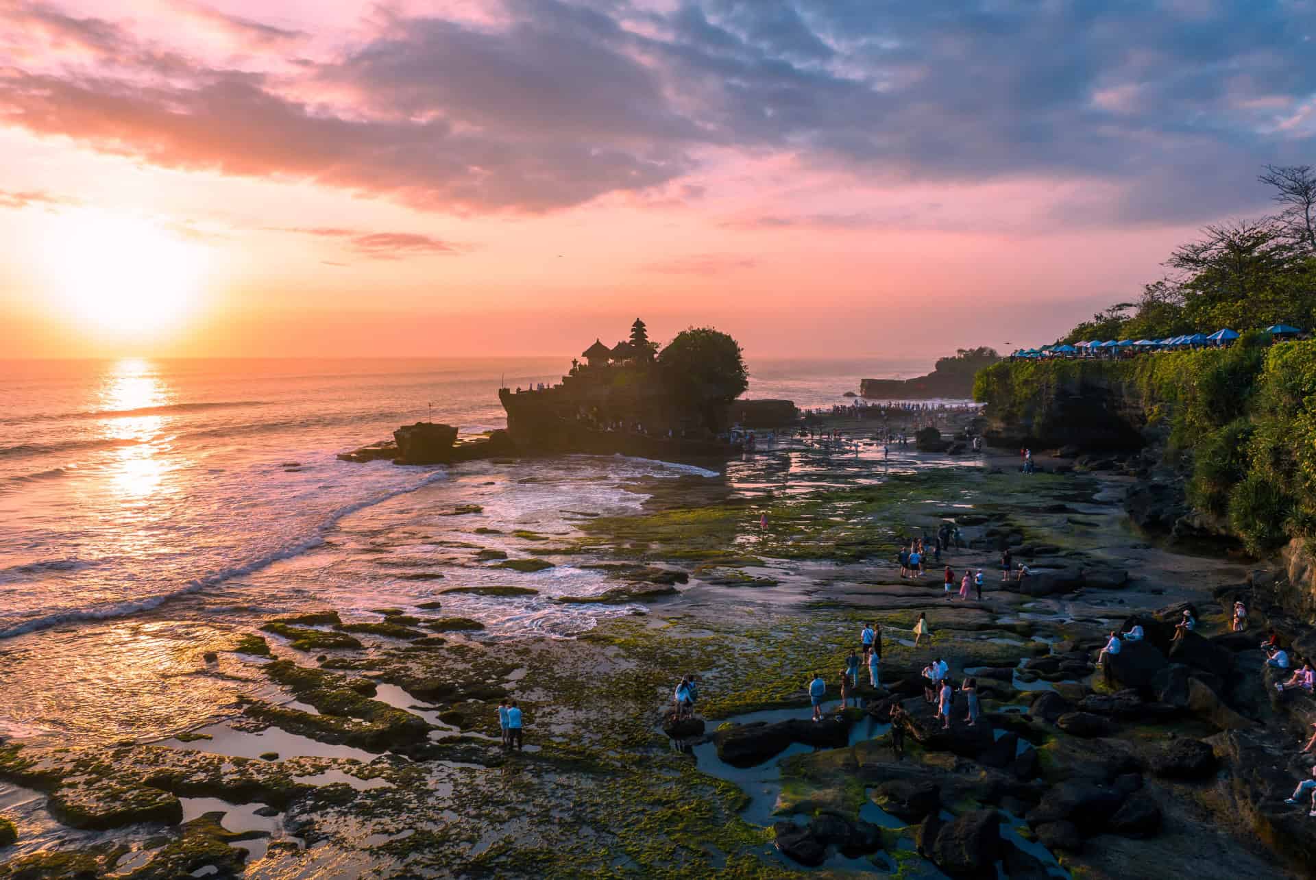 coucher de soleil tanah lot