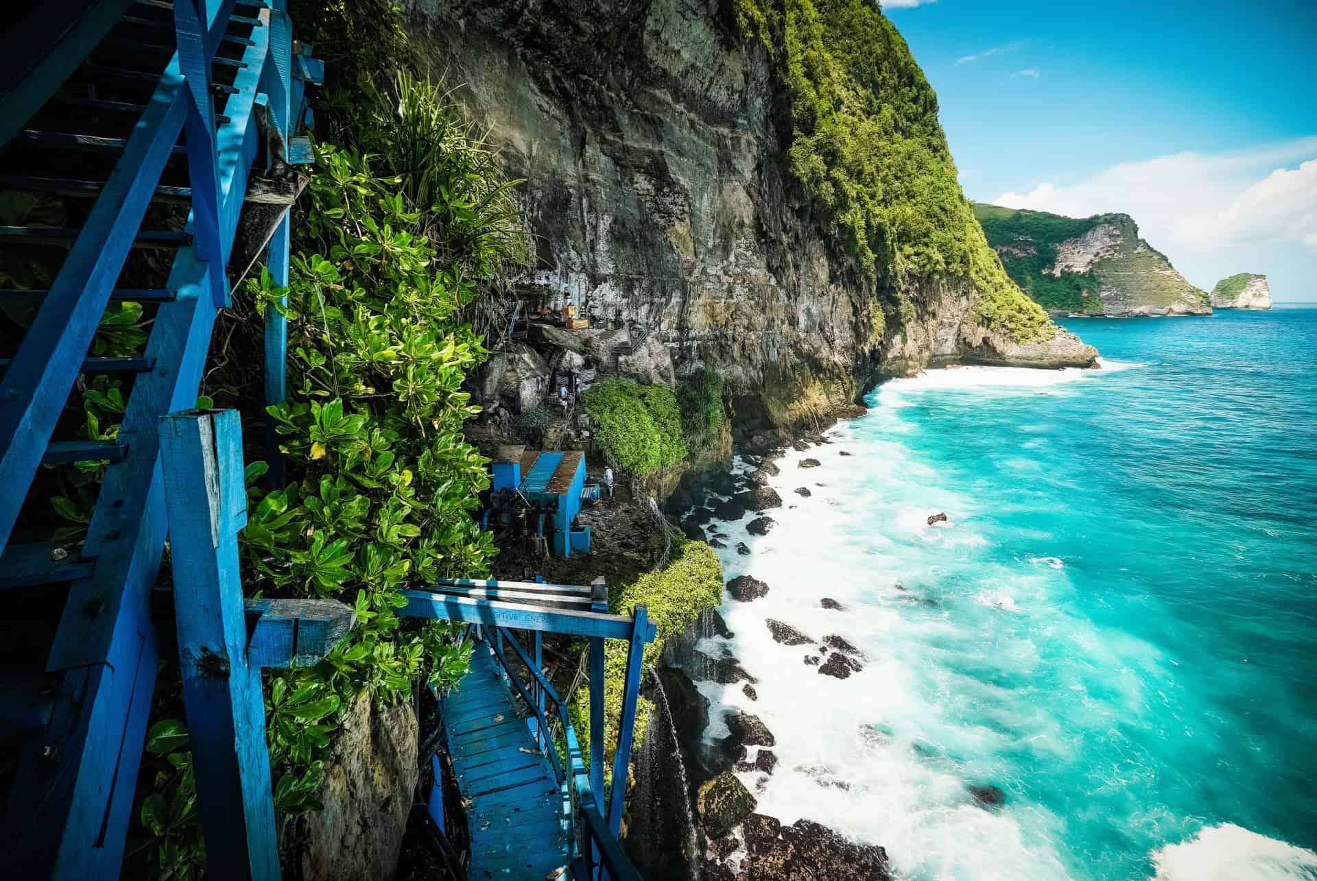 cascade peguyangan nusa penida