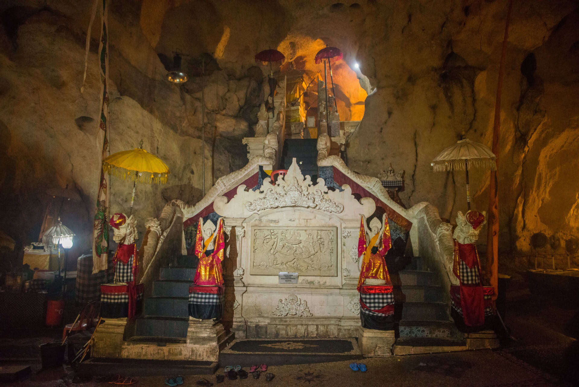 goa giri putri temple nusa penida