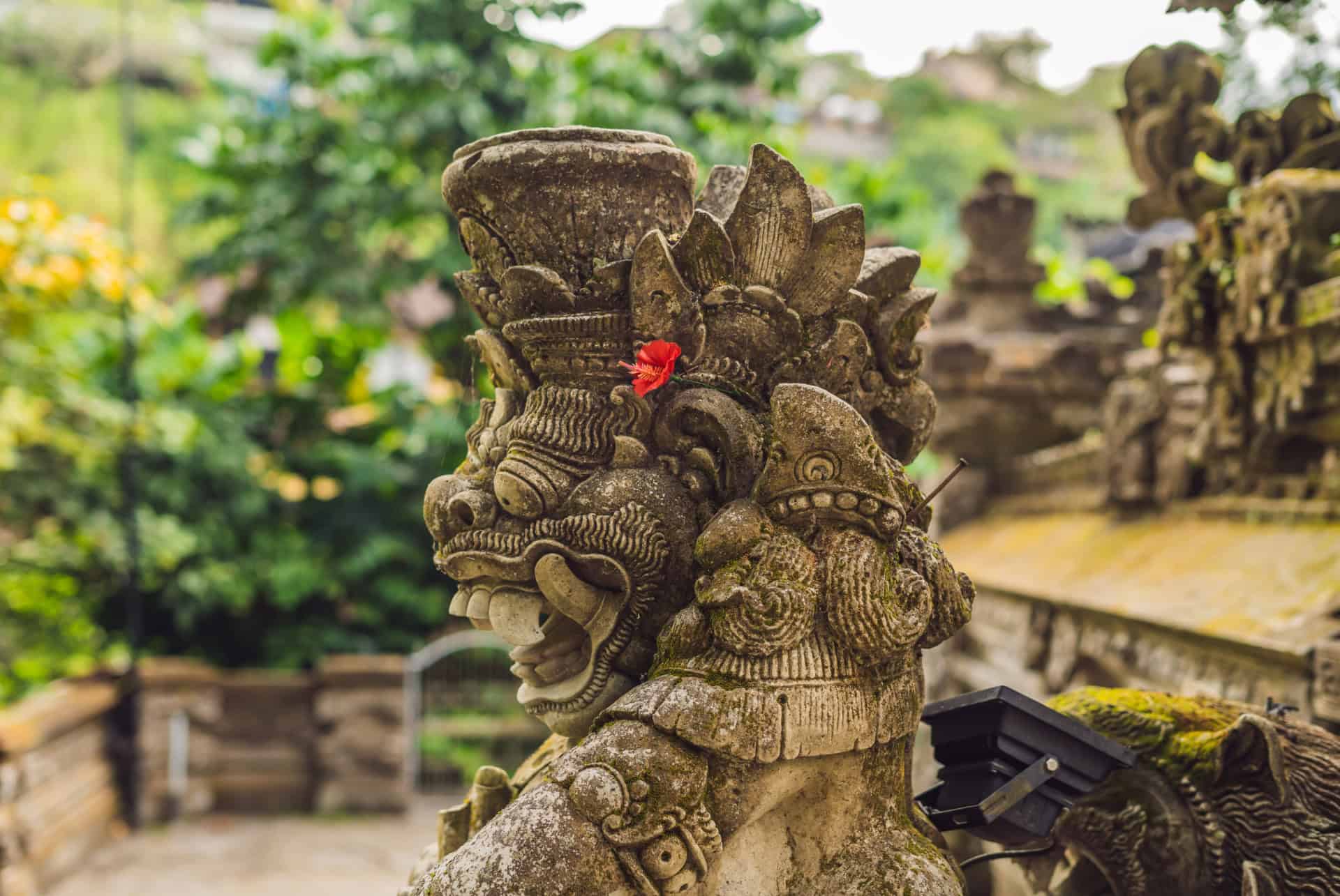 barong sculpture temple