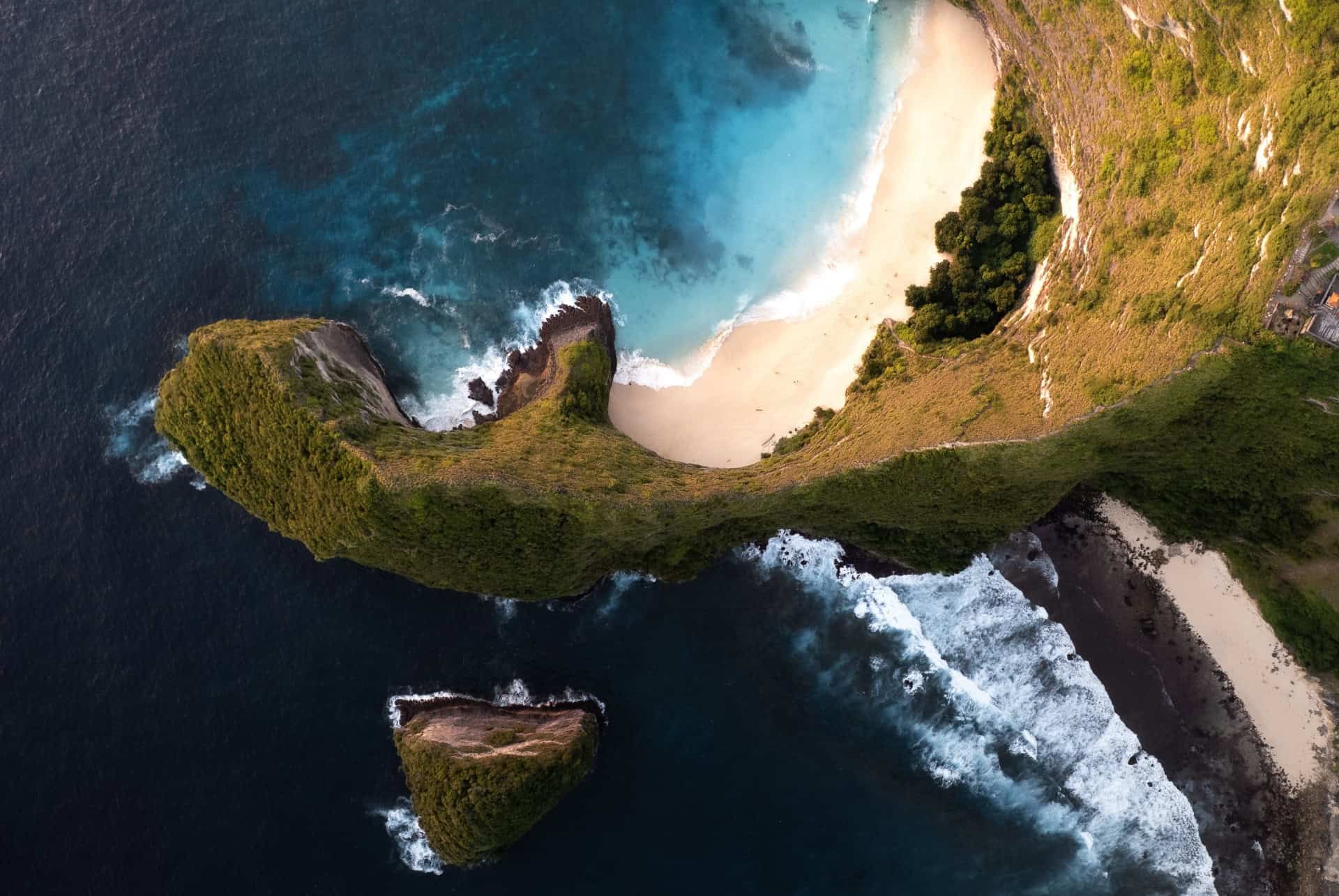 kelingking beach vue aerienne