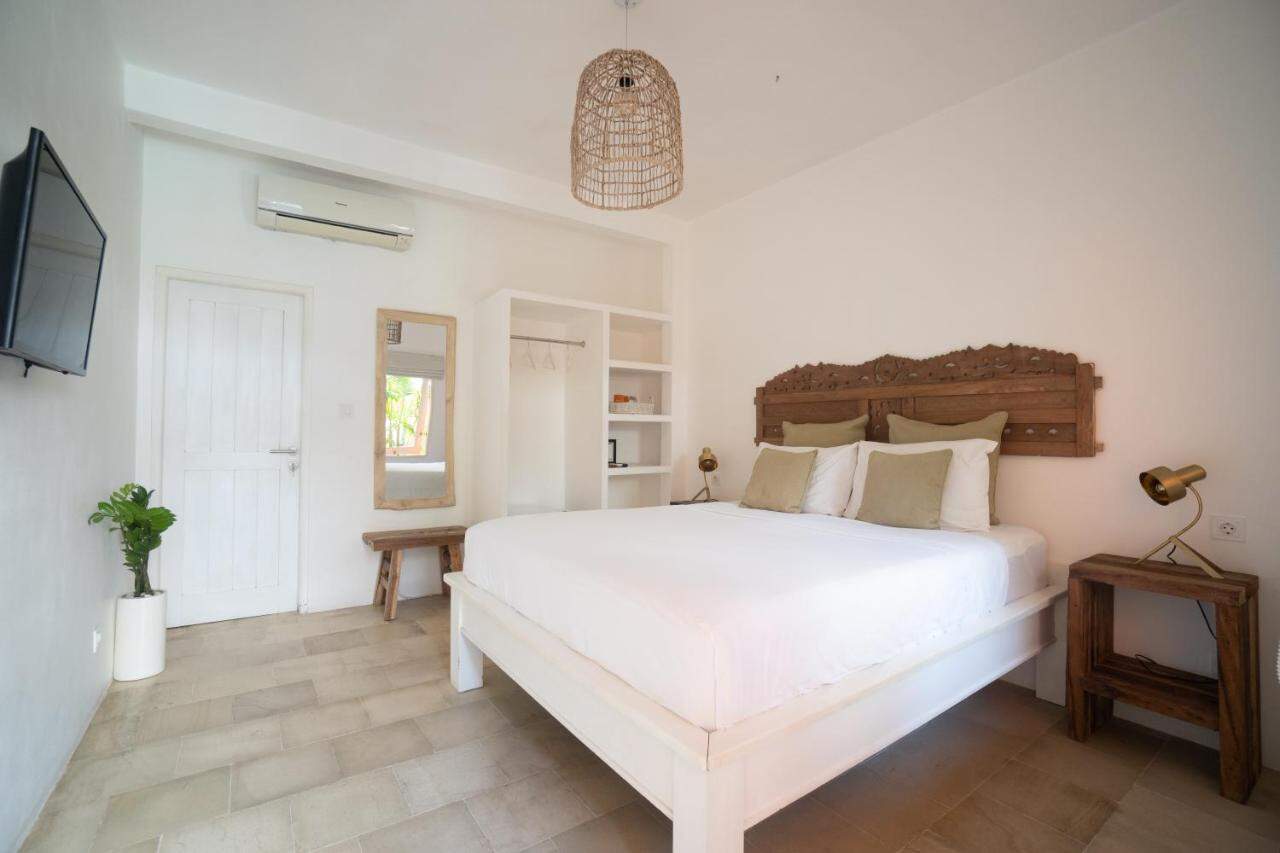 the room padang padang bali