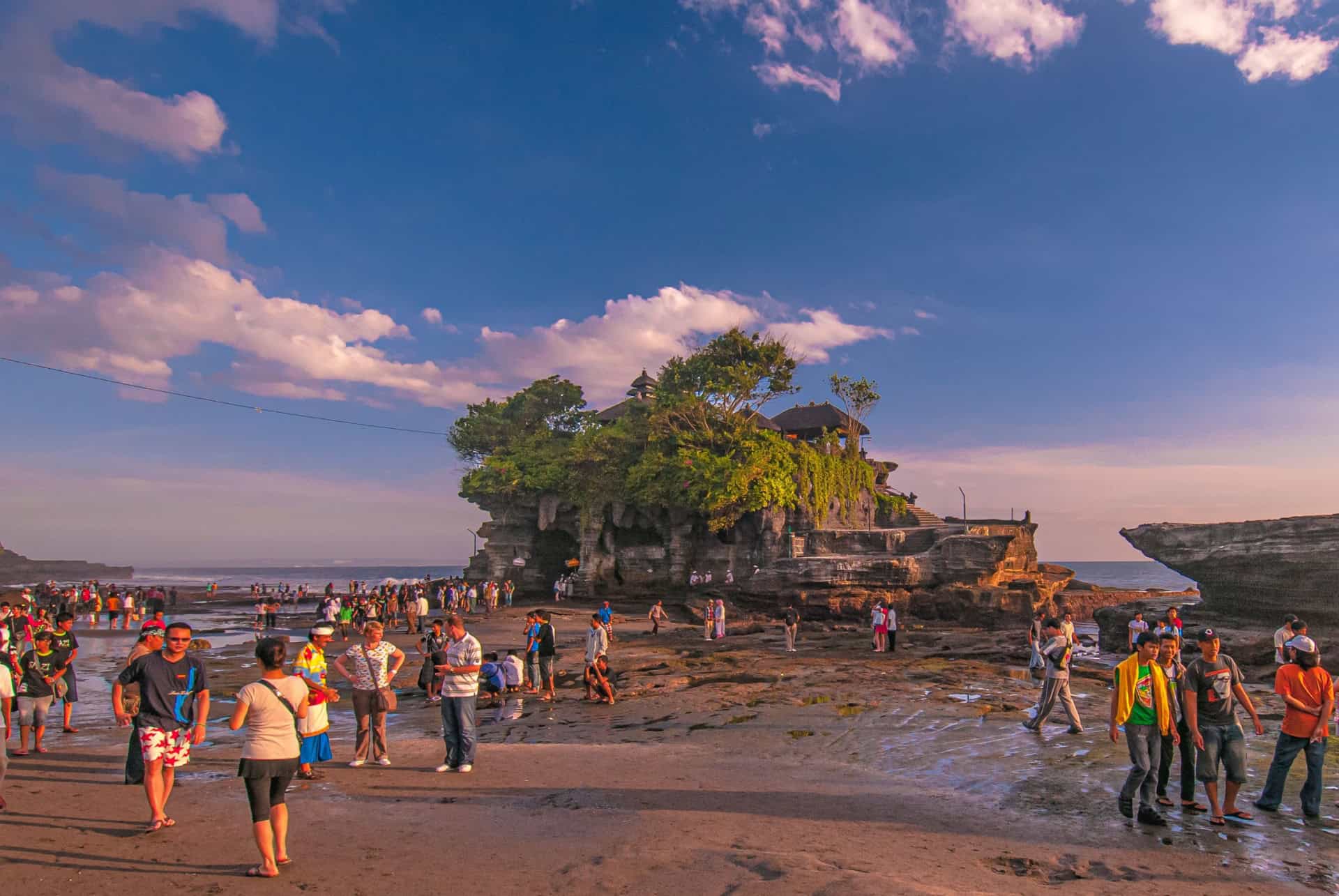 tanah lot aout