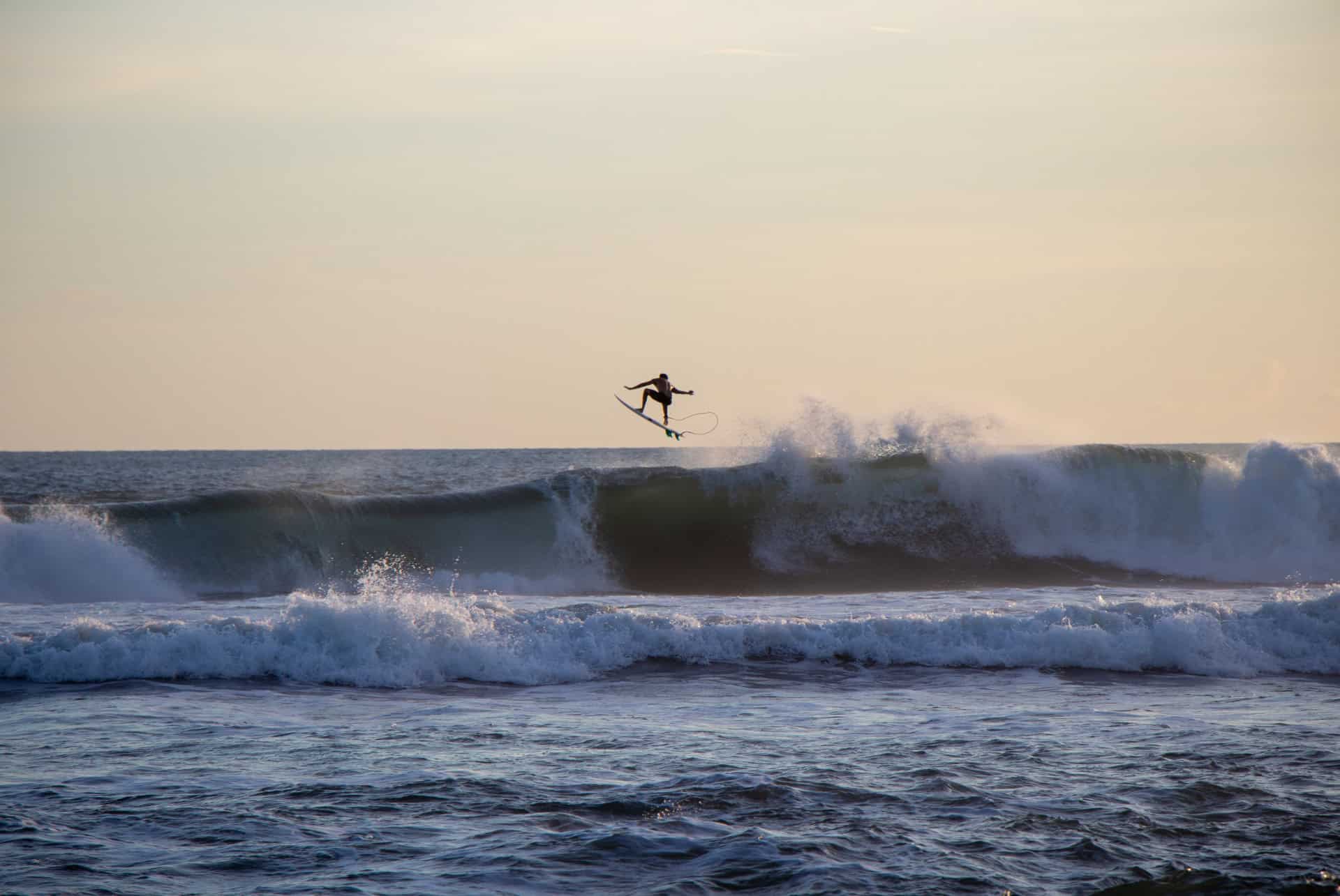 Echo Beach surf