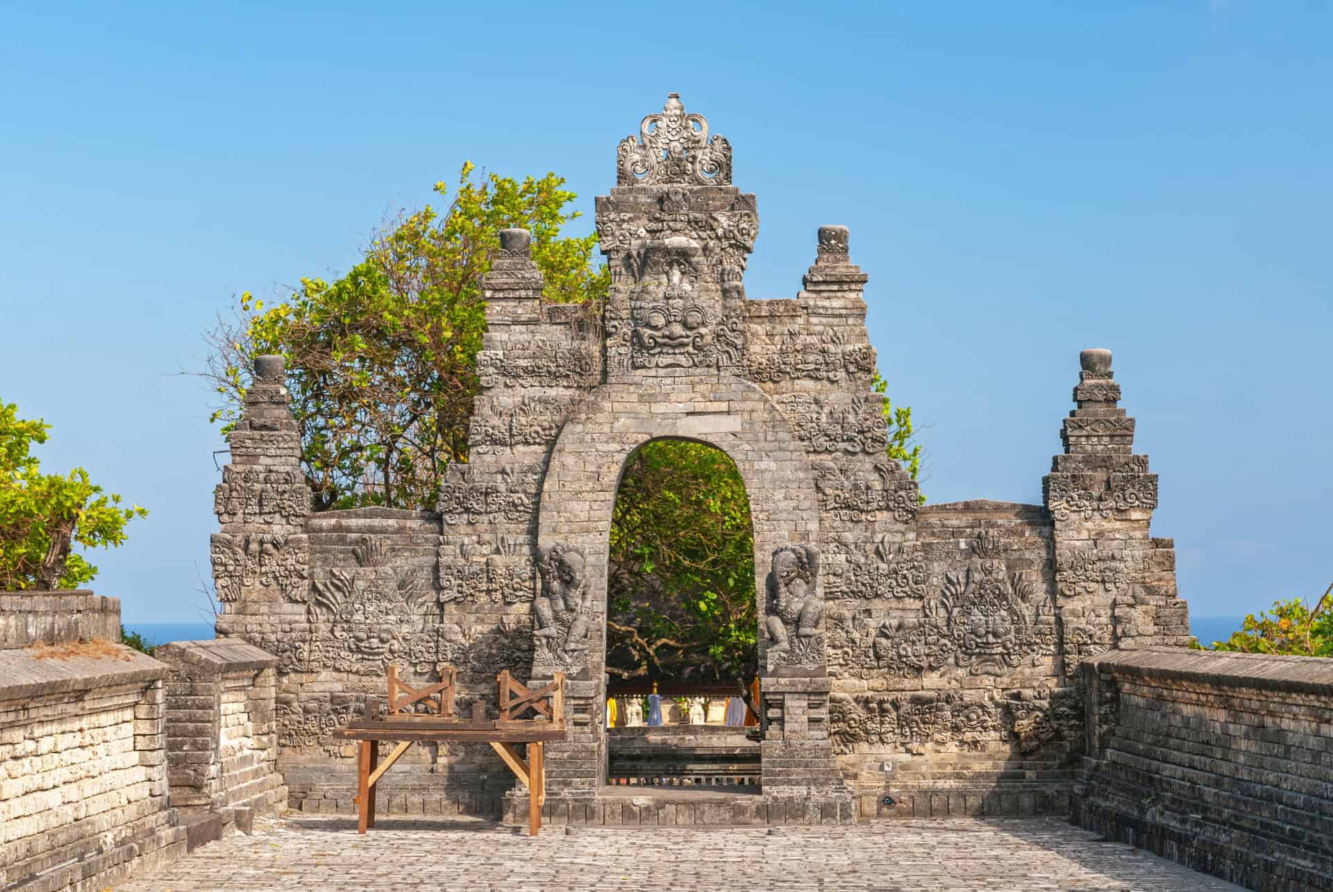 entrée temple d'uluwatu