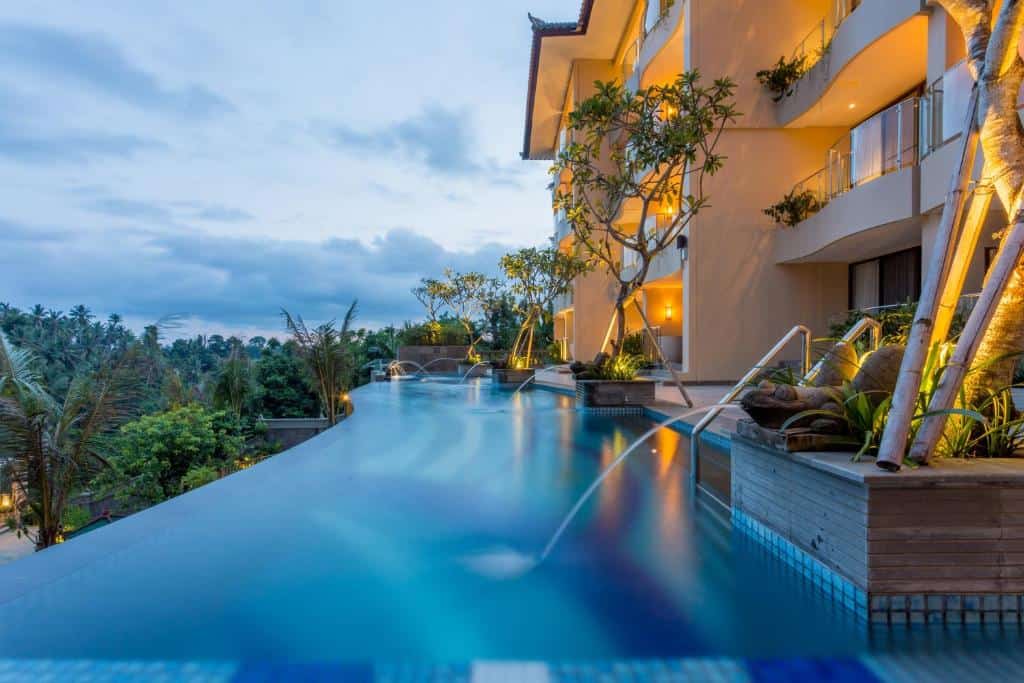 seres spring resort ubud piscine