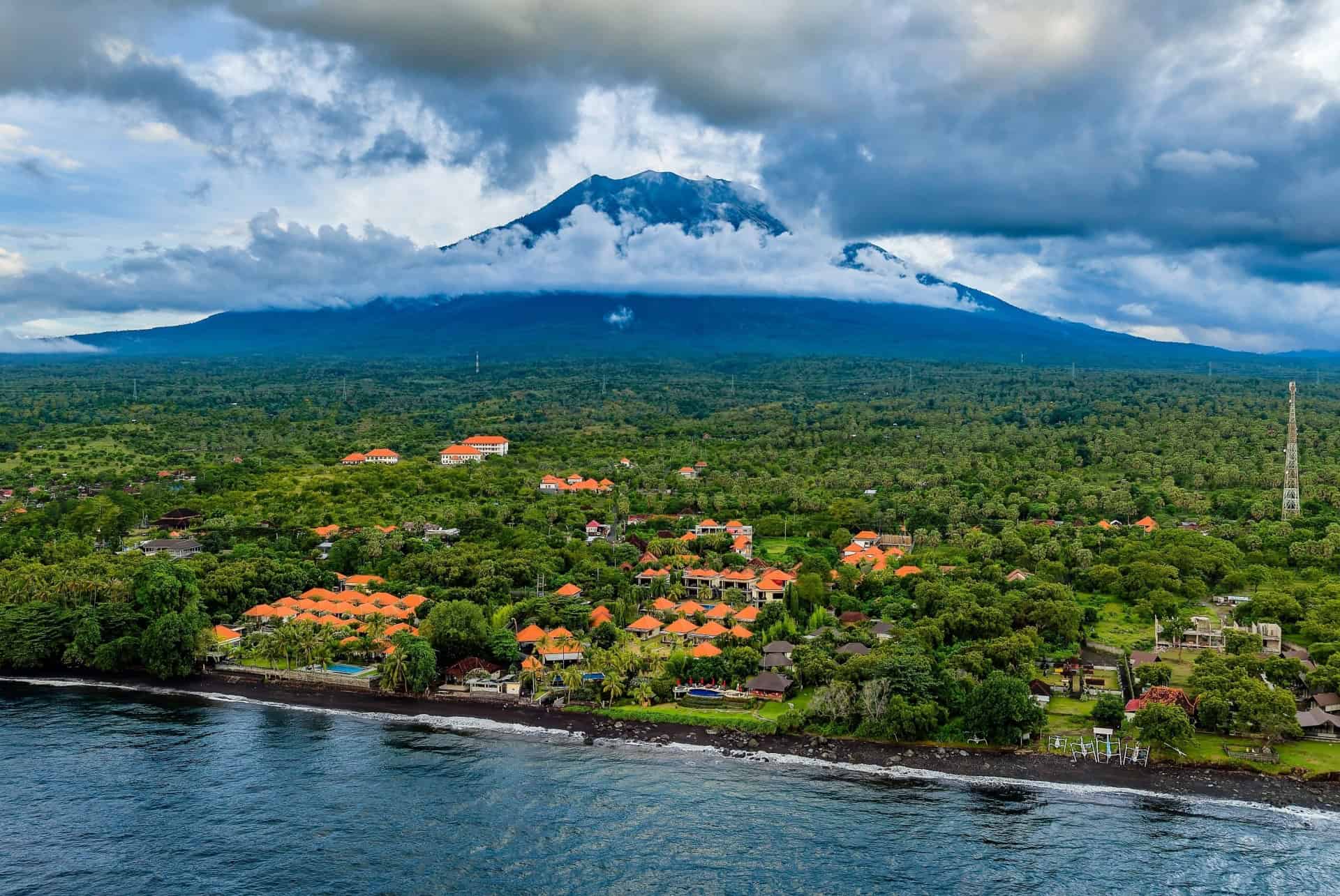 nuage ascension mont agung nuage ascension mont agung
